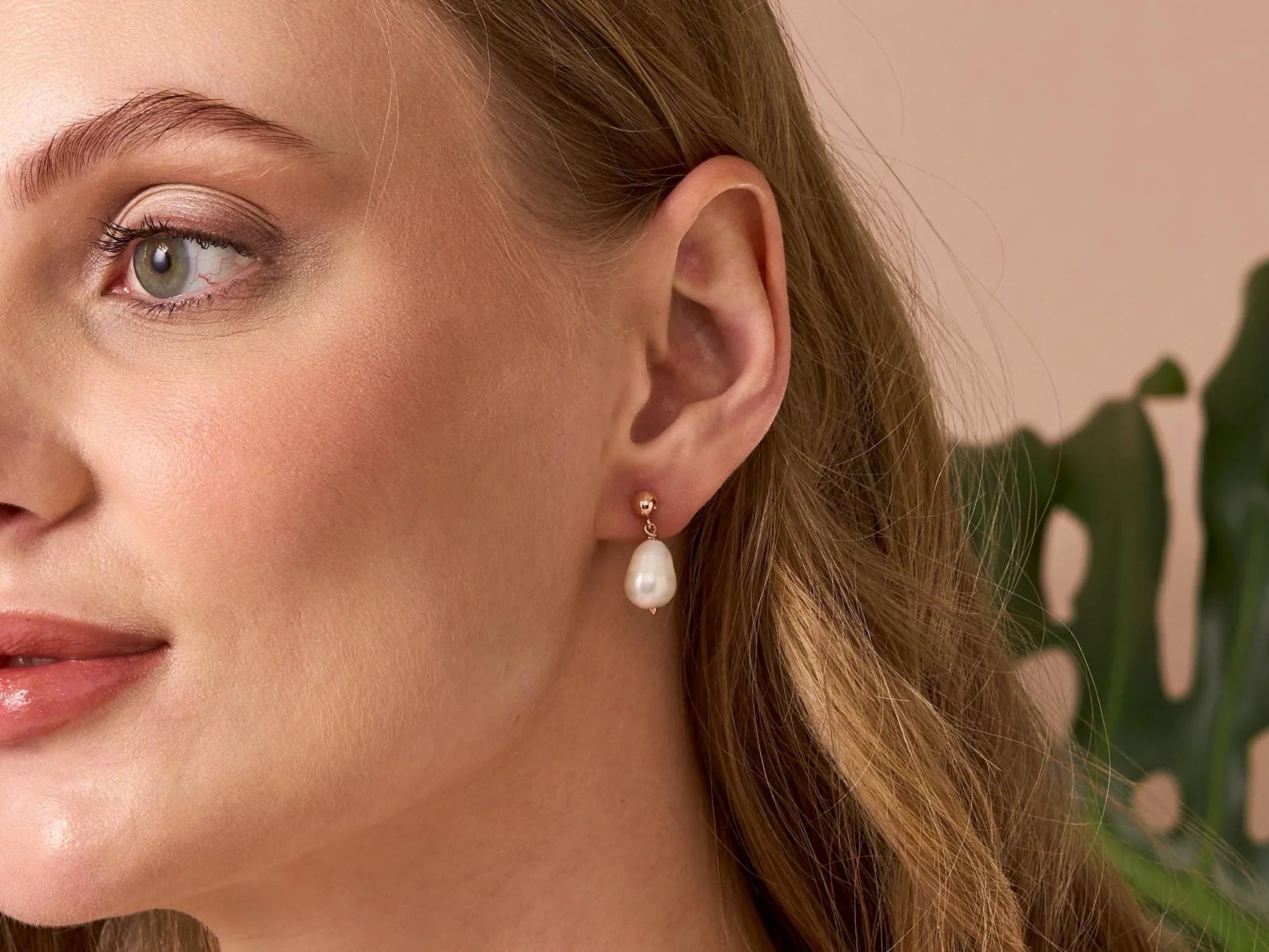 Muur Atelier Fresh Water Pearl Stud Earrings Silver