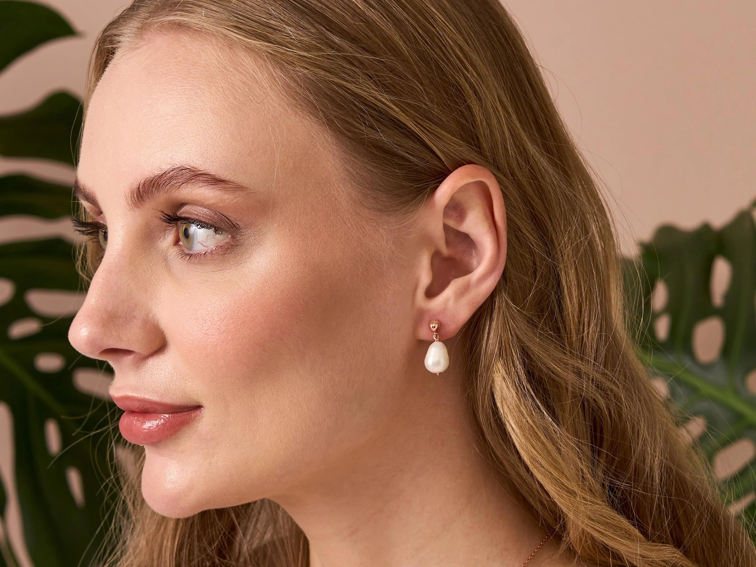 Muur Atelier Fresh Water Pearl Stud Earrings Silver