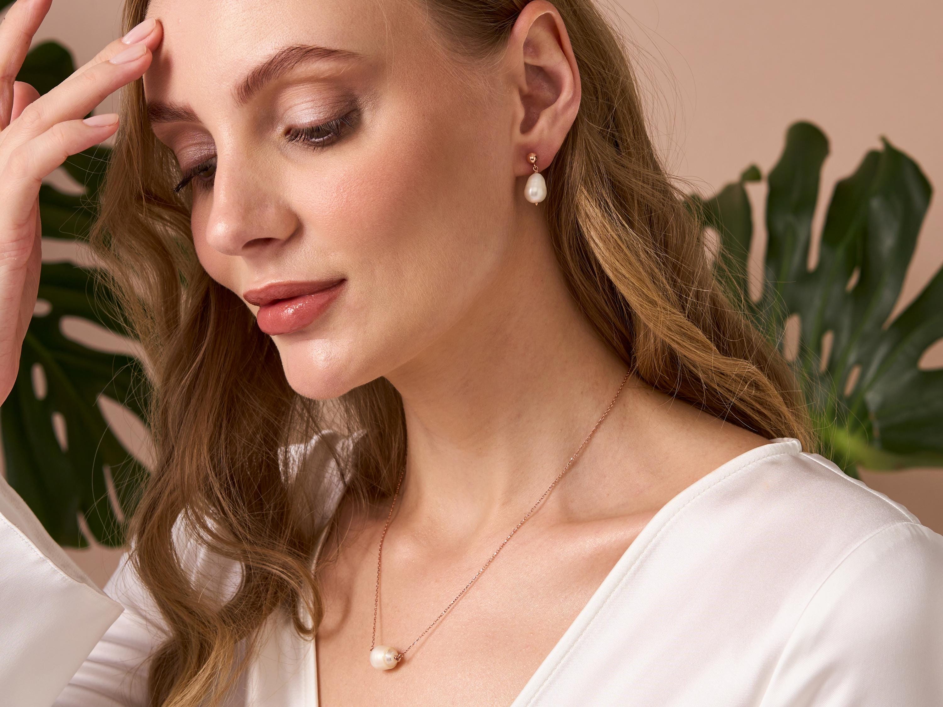 Fresh Water Pearl Stud Earrings
