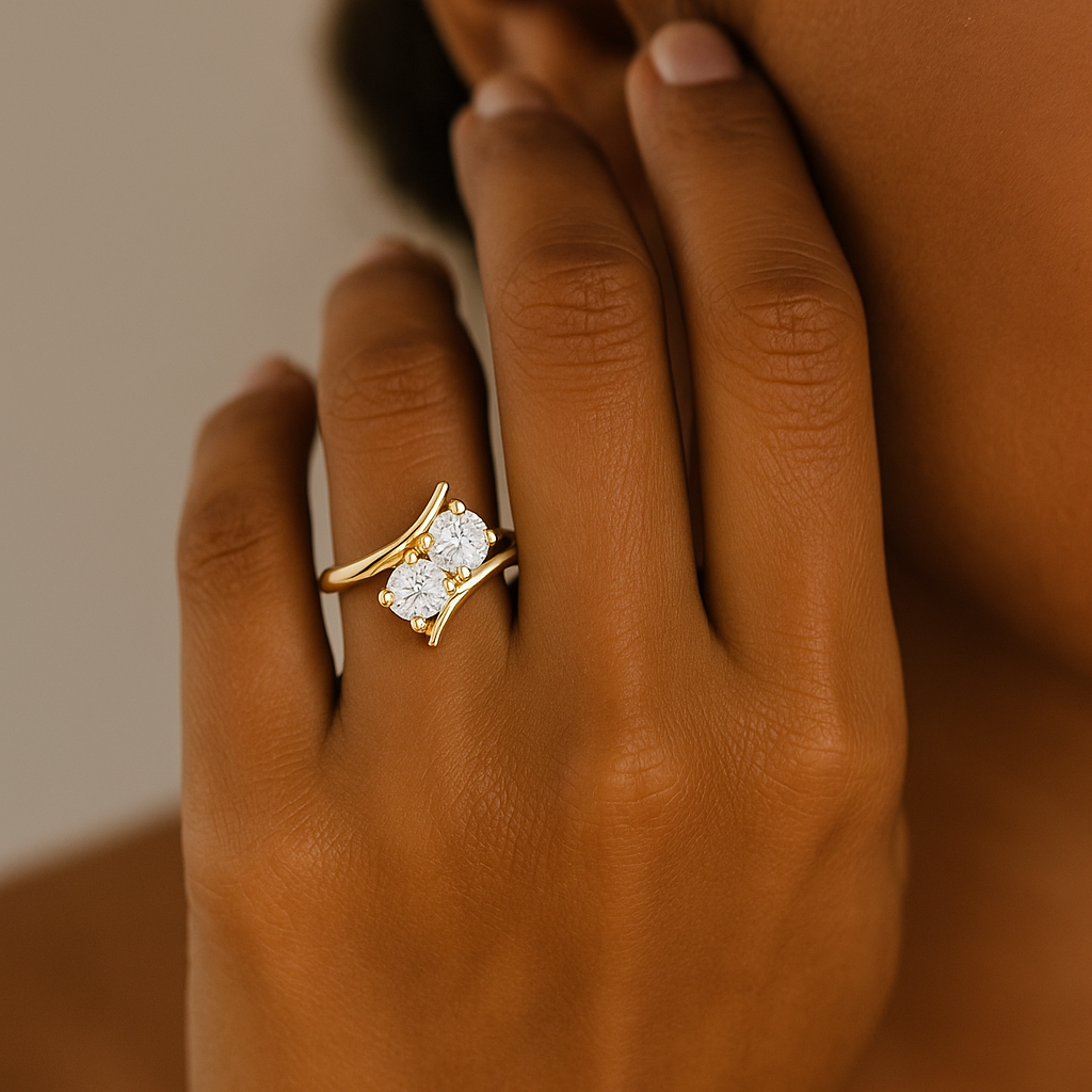 Toi et Moi Round Collet Ring