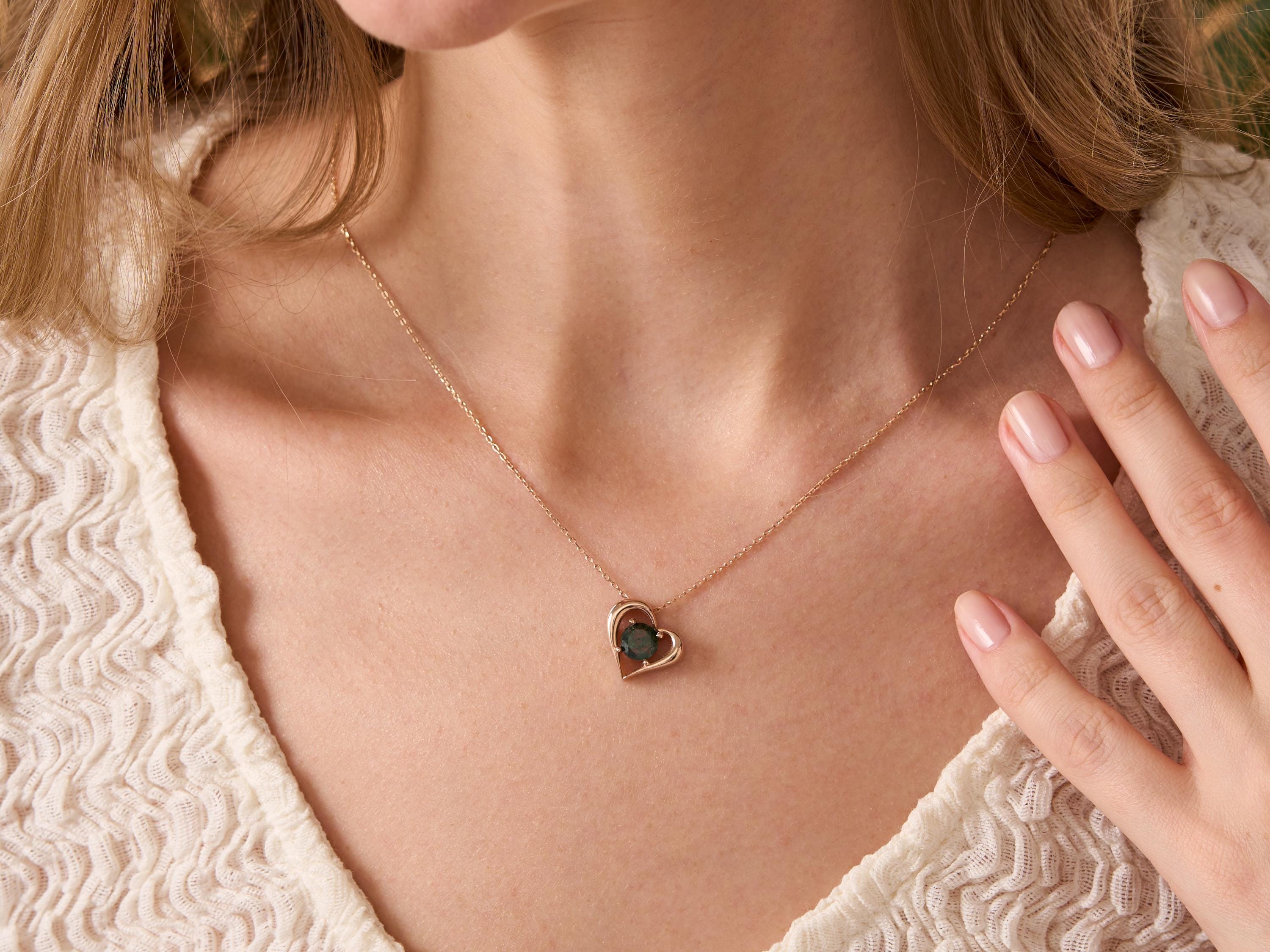 Natural Moss Agate Necklace, Heart Moss Agate Pendant with Round Cut
